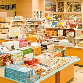 社員カード政府認可“天空の城”が南昌で初めて社員カードで雑貨を購入できる店舗になりました。